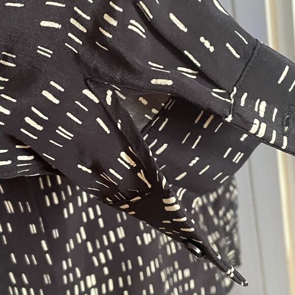 ECRU Black Print 100% Silk Blouse size Small Long Sleeves Career Casual Preppy - Picture 7 of 13